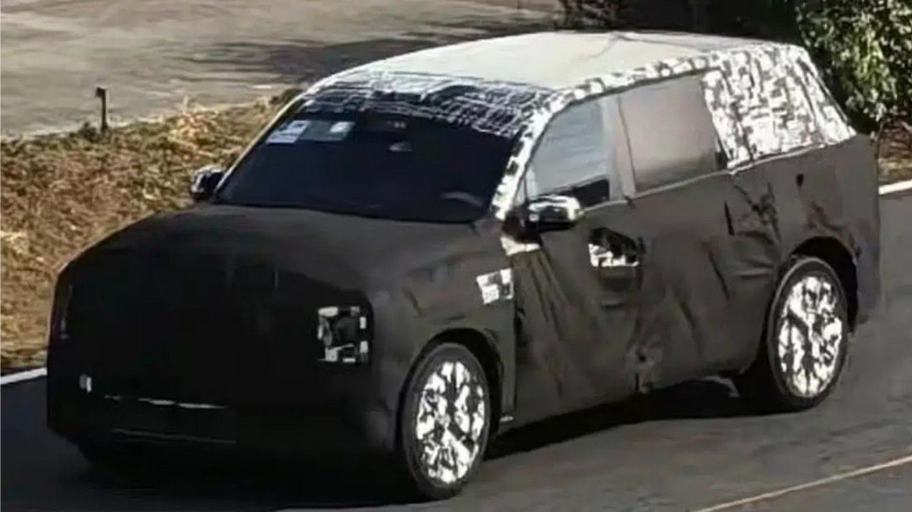 尊界SUV真要来了！外形魁梧大气，能对标劳斯莱斯库里南？