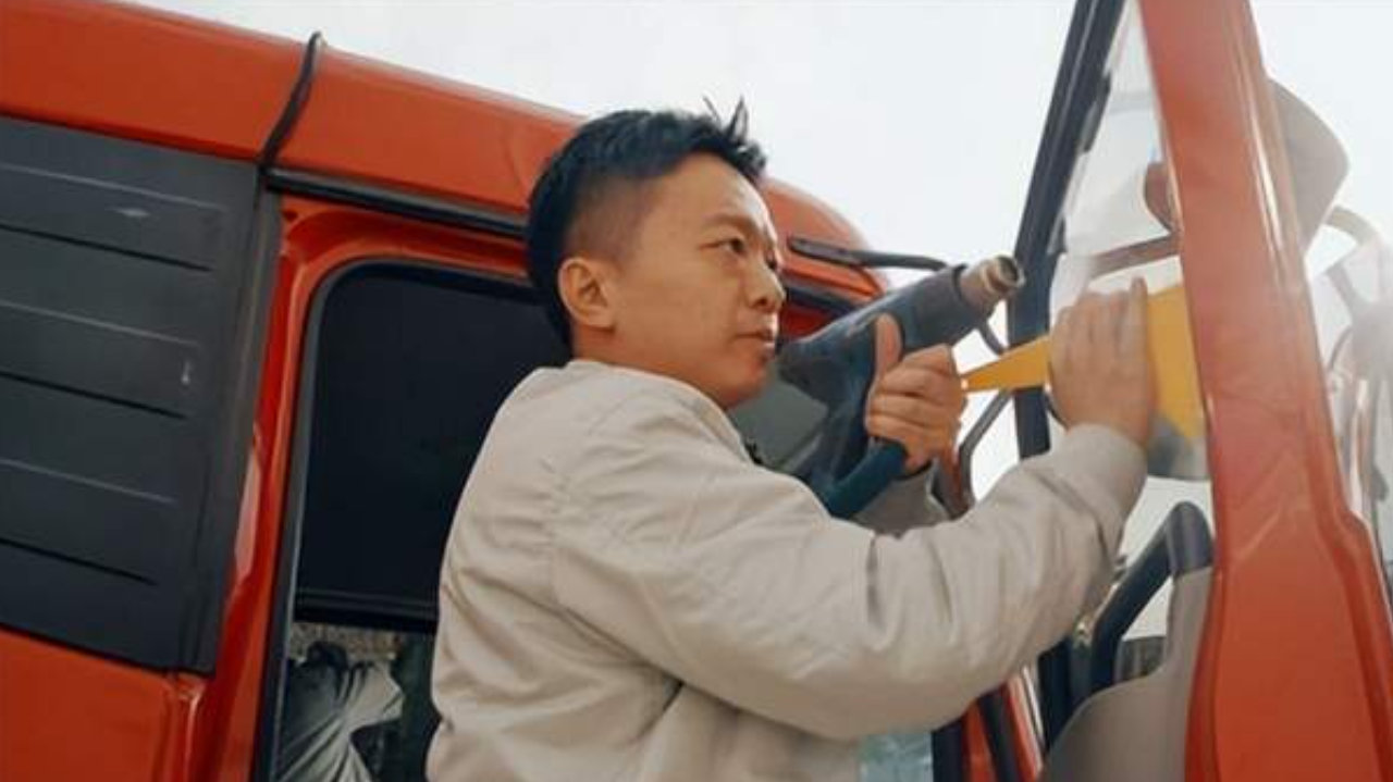 威固携手蓝天救援队开启公益守护行动