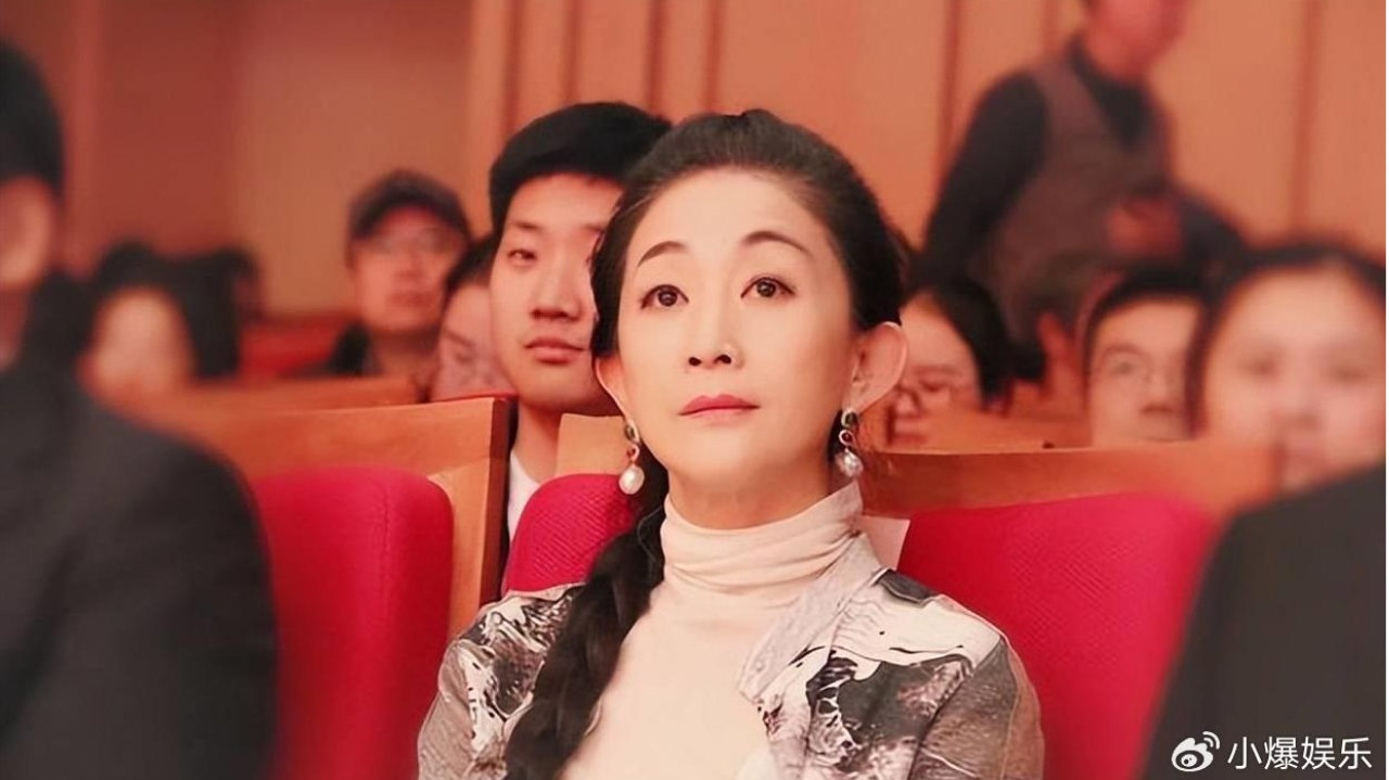 五段婚姻八个女人全散场！68岁国剧教父张黎，如今只剩痴呆老母在身旁