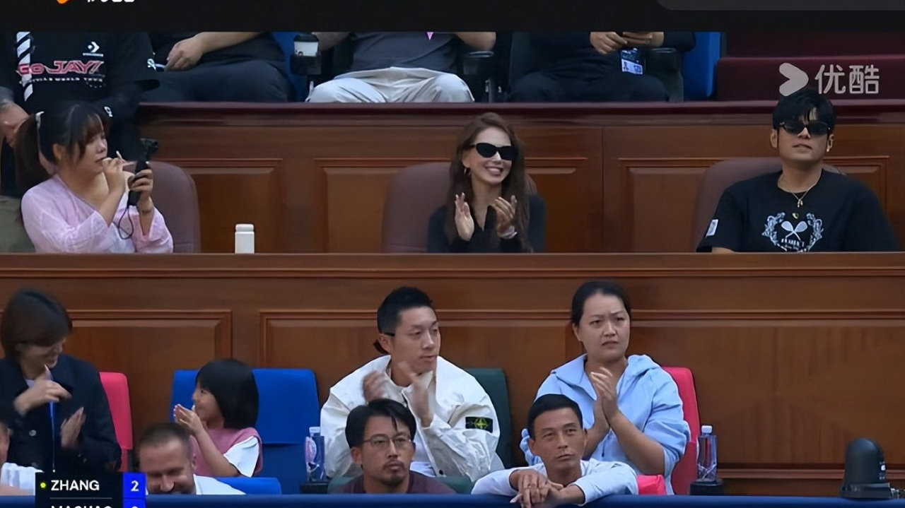 周杰伦青岛演唱会前脚刚收官，后脚就陪昆凌亮相ATP上海大师赛