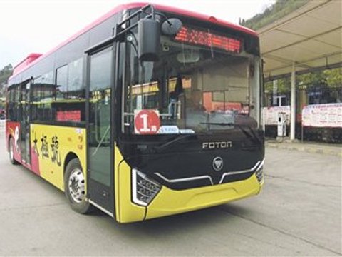 车身绘历史  公交载文脉