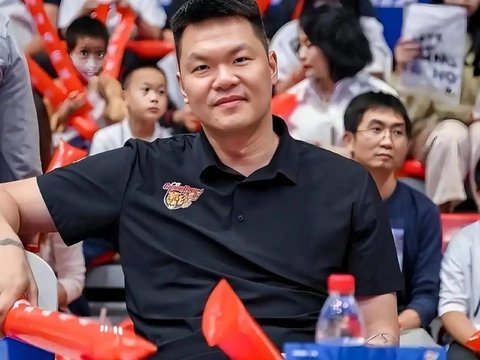 朱芳雨大手笔，签下冠军控卫，新外援完成注册，徐杰胡明轩迎强援