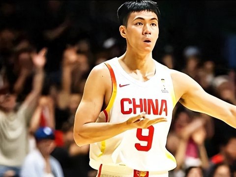 中国男篮最新调整曝光！12人大名单迎调整，球队赢球的机会来了