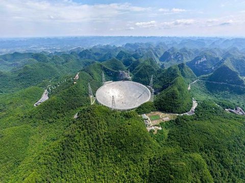 中国“天眼”落成十年!那些来自宇宙深处的“悄悄话”,被它一一捕获 中国“天眼”落成十年!那些来自宇宙深处的“悄悄话”,被它一一捕获