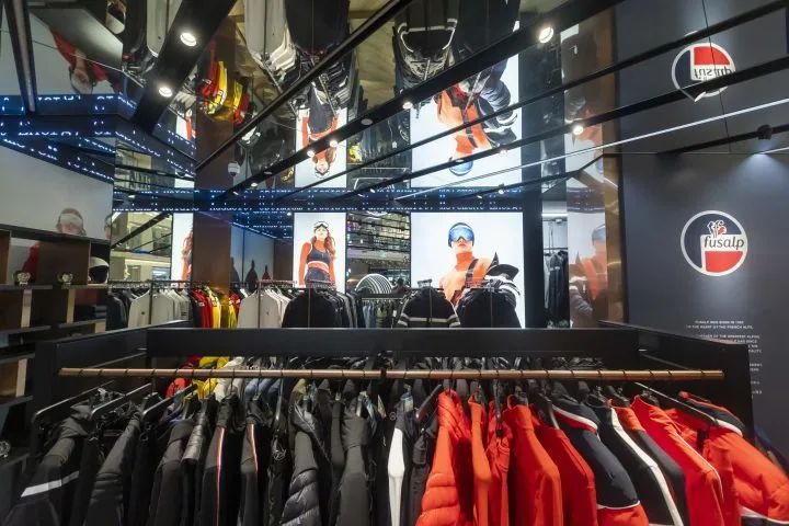 谷爱凌同款卖疯了!上万起步的滑雪装备你入坑了吗?休闲区蓝鸢梦想 - Www.slyday.coM 谷爱凌同款卖疯了!上万起步的滑雪装备你入坑了吗?休闲区蓝鸢梦想 - Www.slyday.coM