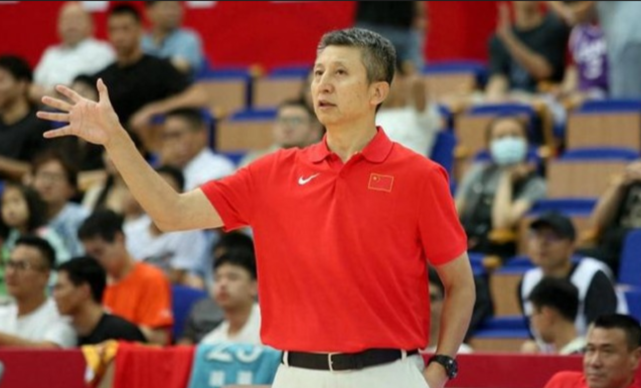 中国男篮除夕正常训练！每天补贴300元，郭士强与球员同吃自助餐