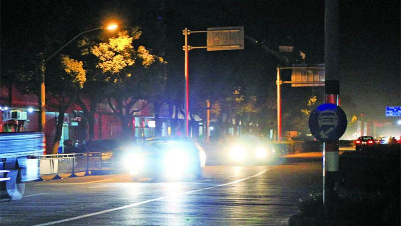 人人车小课堂丨原厂车灯看不见，升级年审怎么办？