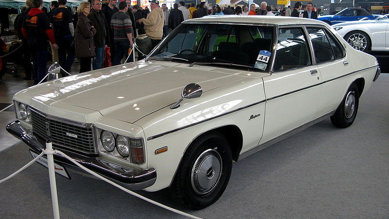 马自达曾推出的转子引擎大型豪华轿车-RoadPacer