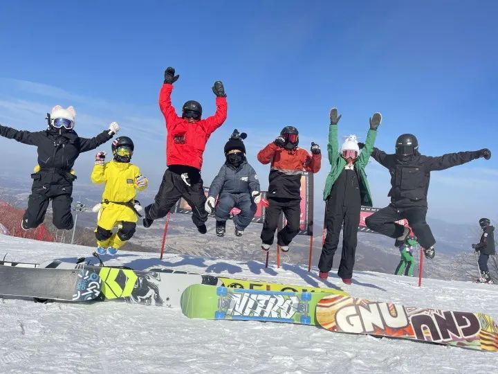 谷爱凌同款卖疯了!上万起步的滑雪装备你入坑了吗?休闲区蓝鸢梦想 - Www.slyday.coM 谷爱凌同款卖疯了!上万起步的滑雪装备你入坑了吗?休闲区蓝鸢梦想 - Www.slyday.coM