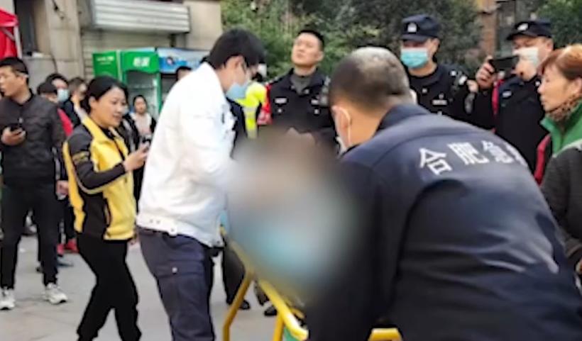 男童被陌生女子抱走后坠亡,要求看监控却被拒,女子疑有精神问题休闲区蓝鸢梦想 - Www.slyday.coM 男童被陌生女子抱走后坠亡,要求看监控却被拒,女子疑有精神问题休闲区蓝鸢梦想 - Www.slyday.coM