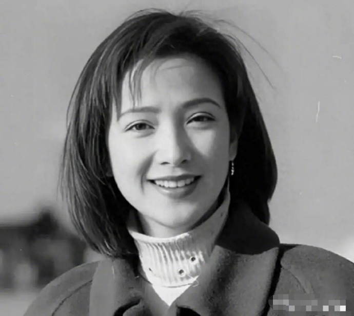 许亚军何晴儿子发长文缅怀母亲，回忆温暖点滴