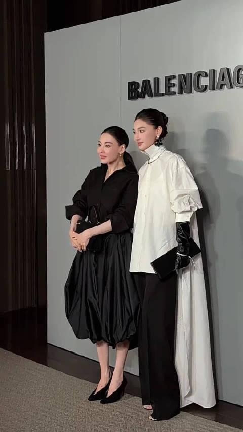 就这样在Balenciaga巴黎世家遇到了张柏芝