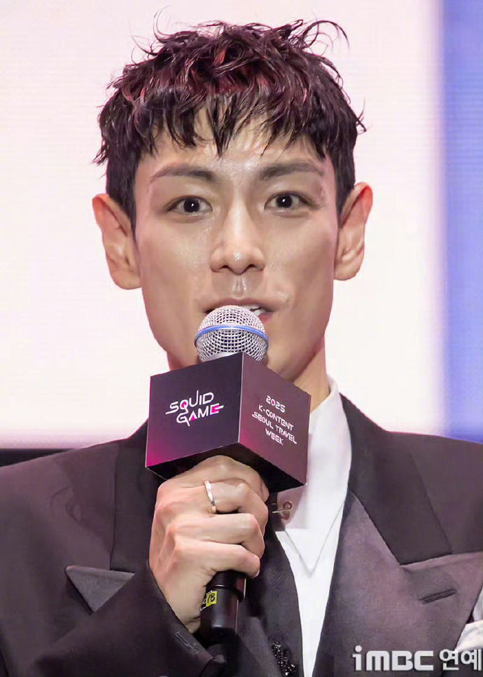 TOP崔胜铉鱿鱼游戏见面会近照cr