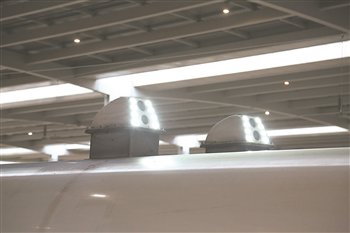 动车组头顶是什么在“眨眼睛”？