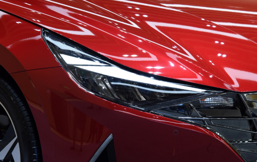 大空间合资家轿如何选?现代伊兰特对比丰田凌尚