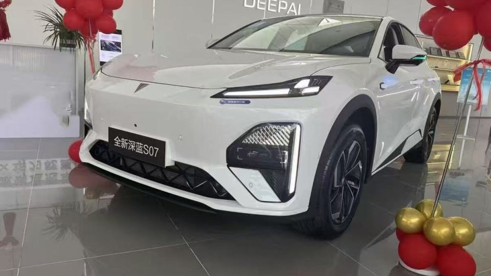 都搭载华为乾崑，全新深蓝S07对标尚界H5，谁才是15万级家用王？