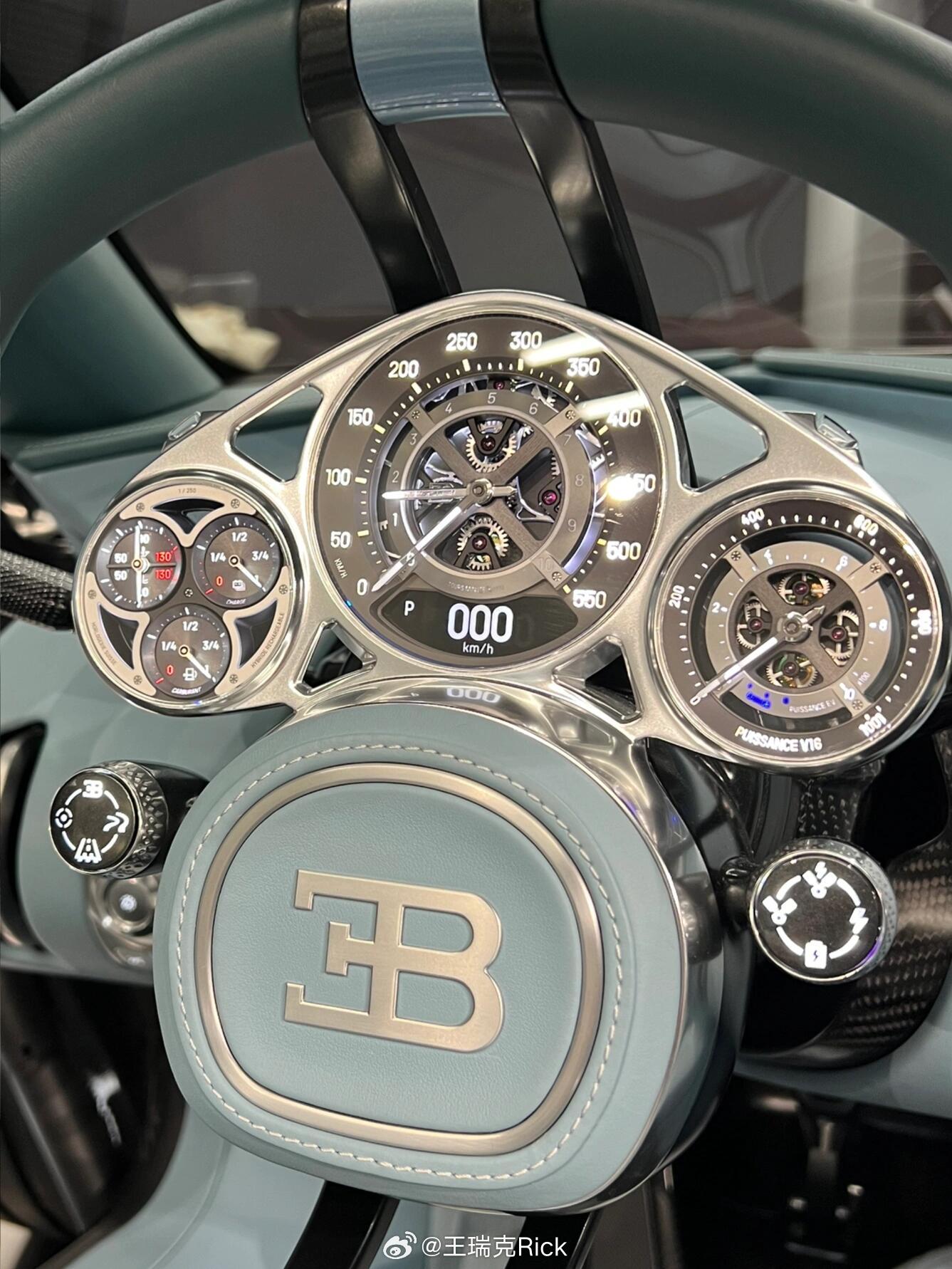 布加迪Tourbillon限量250辆，仪表盘时速达550码