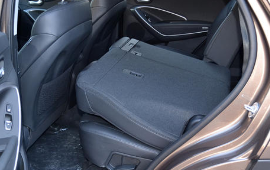 同品牌同定位同价格,卡罗拉与雷凌到底应该怎么选?