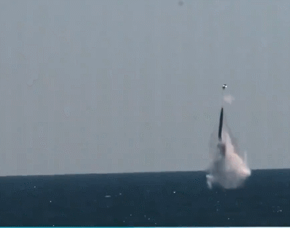 连出三款新型导弹，<a href=