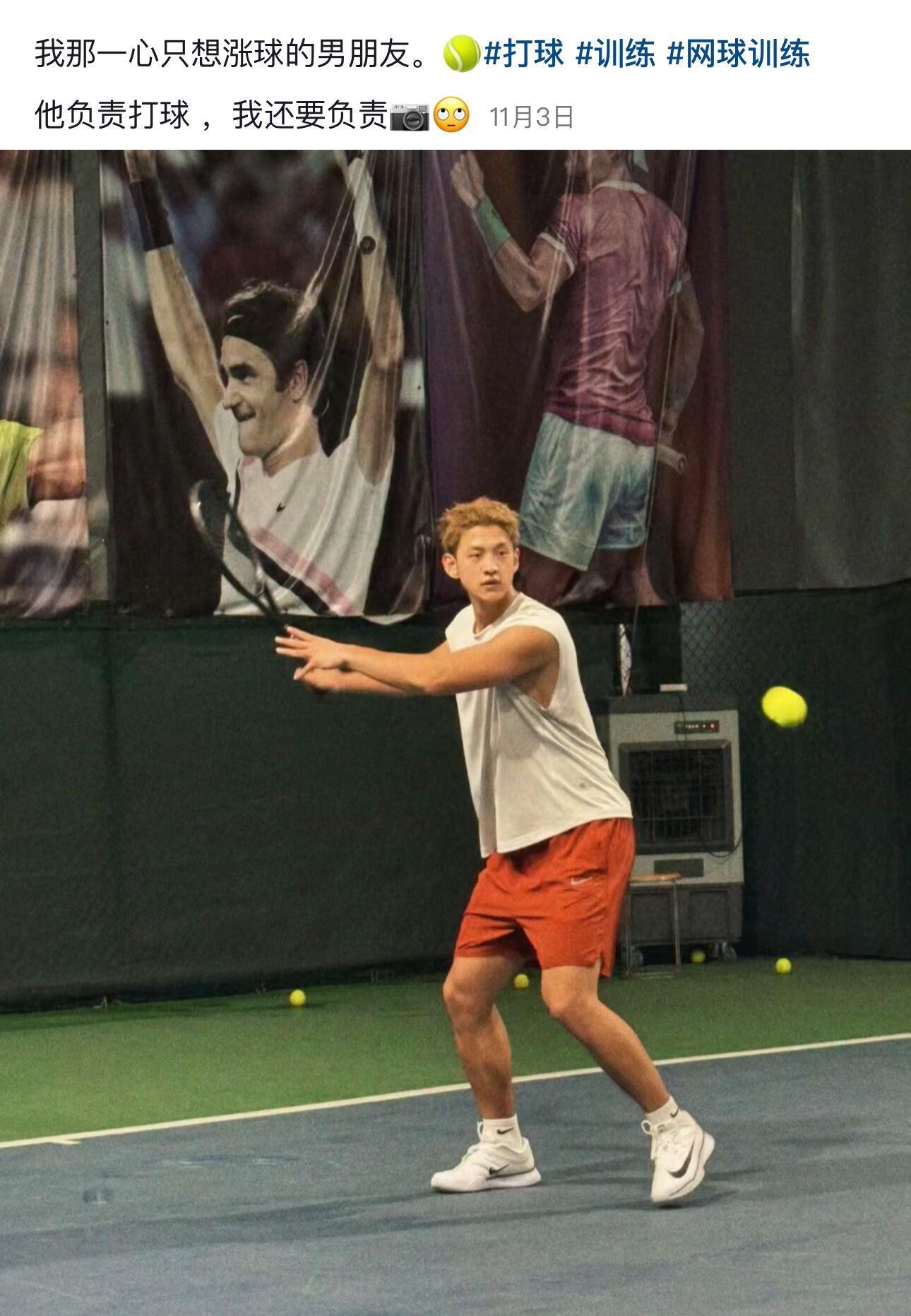 李嘉格小号晒情侣照，分享甜蜜日常