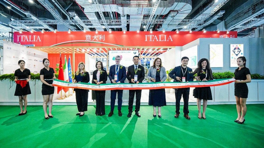 意大利国家展团闪耀2023上海国际食品加工与包装机械展览会|意大利|包装机械|展团_新浪新闻