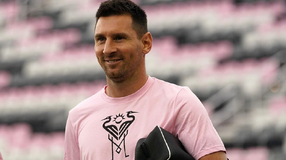 梅西伤愈复出梅开二度助迈阿密国际逆转晋级季后赛