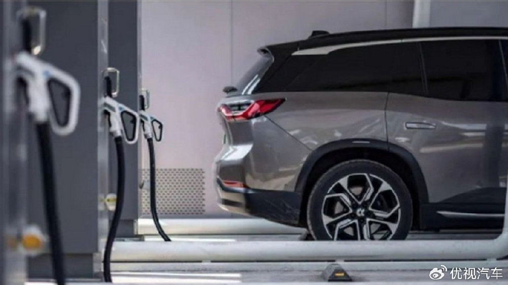 新能源车保费暴涨，保险公司和车主却都在叫亏？