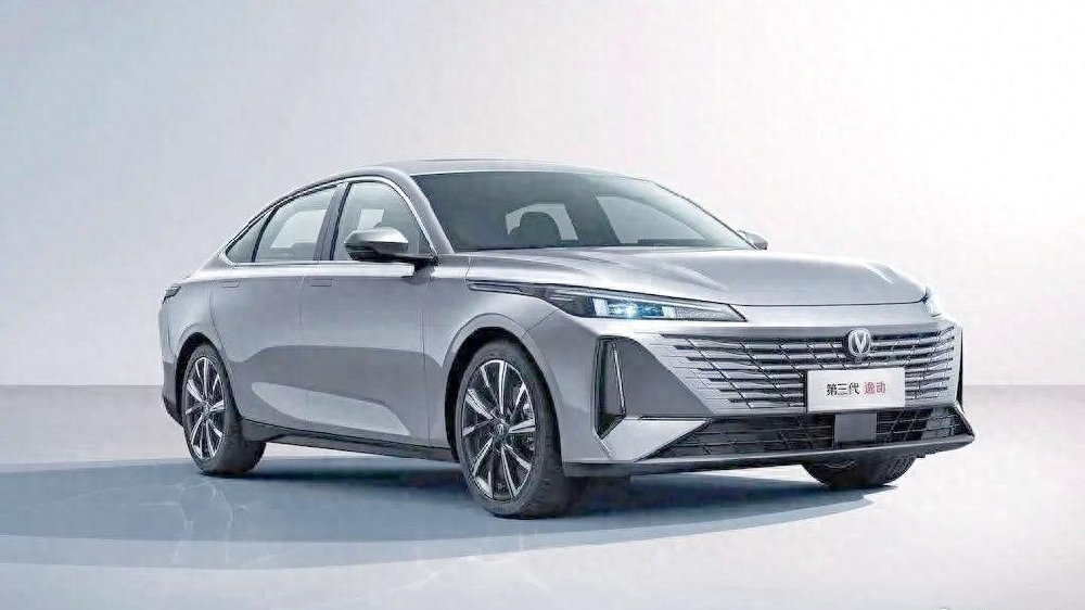 打工族买车看这两款，不但价格便宜，省油舒适 发动机还耐用