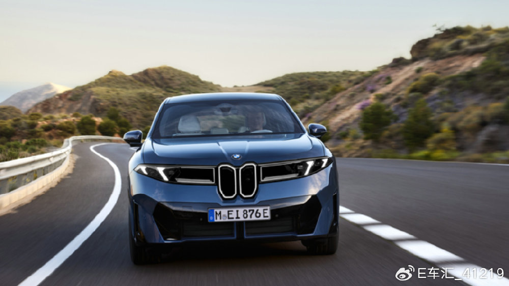 老对手的“背水一战”，新世代宝马iX3与奔驰纯电GLC更看好谁？