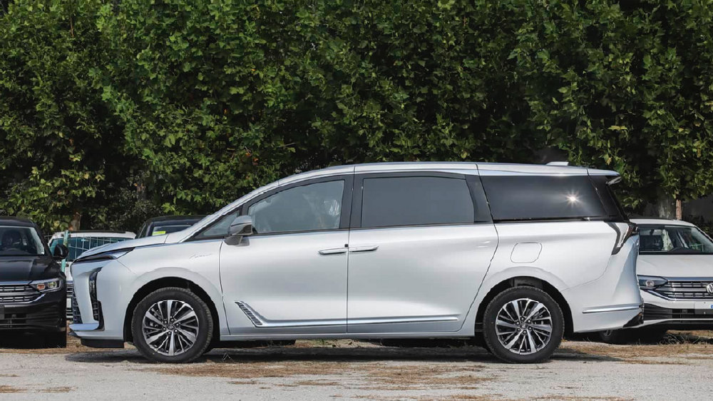 三选一，还是二选一，别克GL8陆尊怎么选？