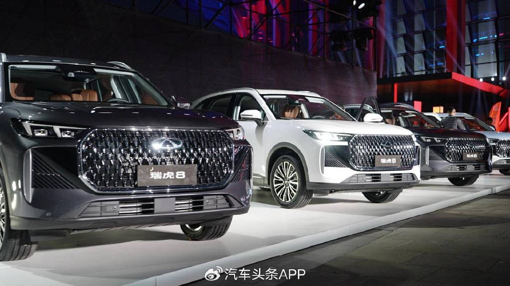 第五代瑞虎8的冠军新打法：让10万级燃油SUV拥有“电感体验”