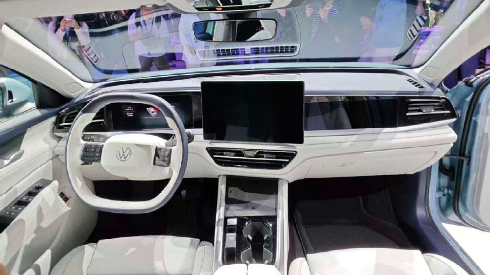 上汽大众帕萨特ePro广州车展首发，插混市场再添强手