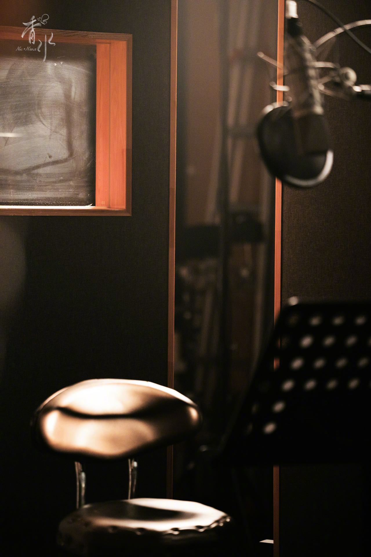 谢霆锋欧阳娜娜重编版《香水》6月30日上线