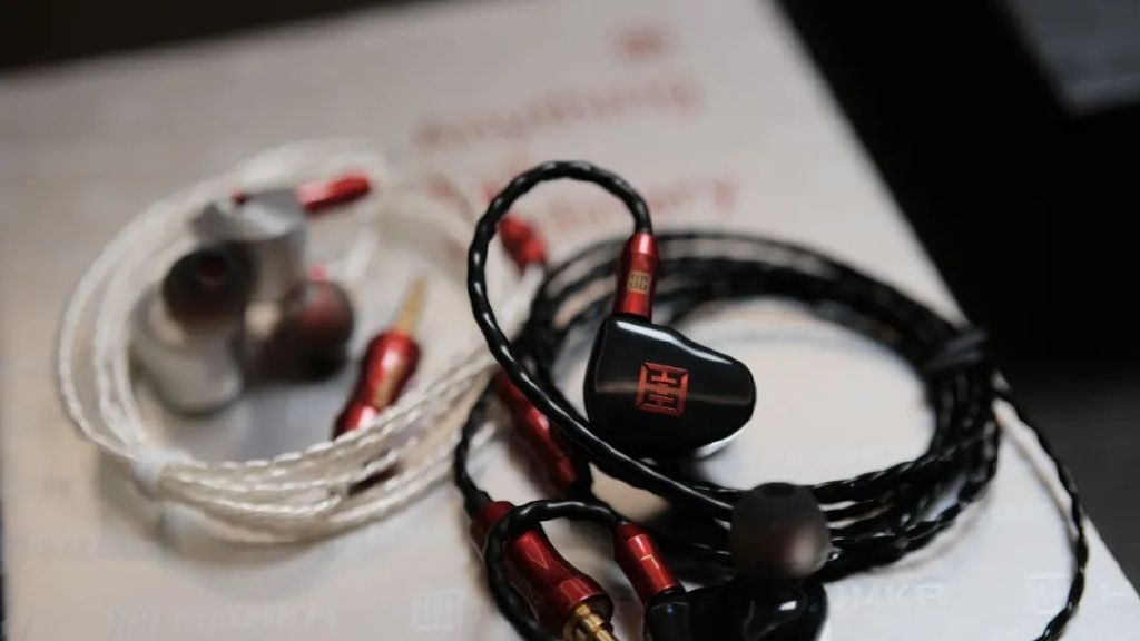 卖了十多年耳机的资深发烧友,第一次做耳机能做成啥样?休闲区蓝鸢梦想 - Www.slyday.coM 卖了十多年耳机的资深发烧友,第一次做耳机能做成啥样?休闲区蓝鸢梦想 - Www.slyday.coM