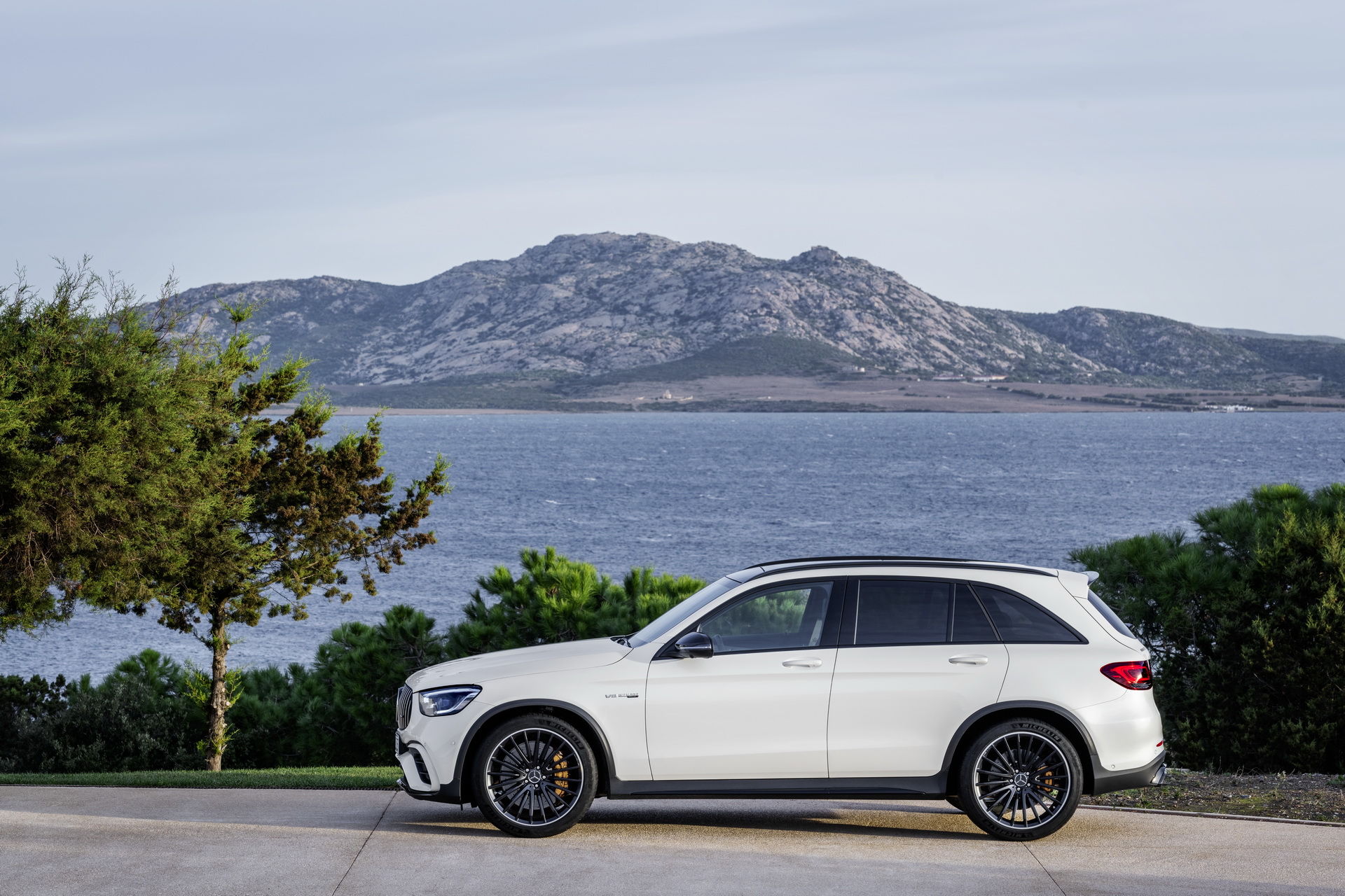 glc63s amg,glc 63 amg 性能轿跑suv梅赛德斯amgglc63于美国上市