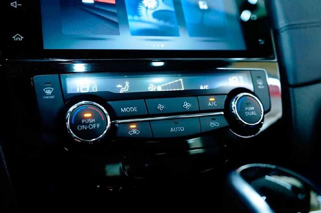 黑化装饰更酷 踏板方便儿童 日产逍客逍·夜版实拍简评休闲区蓝鸢梦想 - Www.slyday.coM 黑化装饰更酷 踏板方便儿童 日产逍客逍·夜版实拍简评休闲区蓝鸢梦想 - Www.slyday.coM