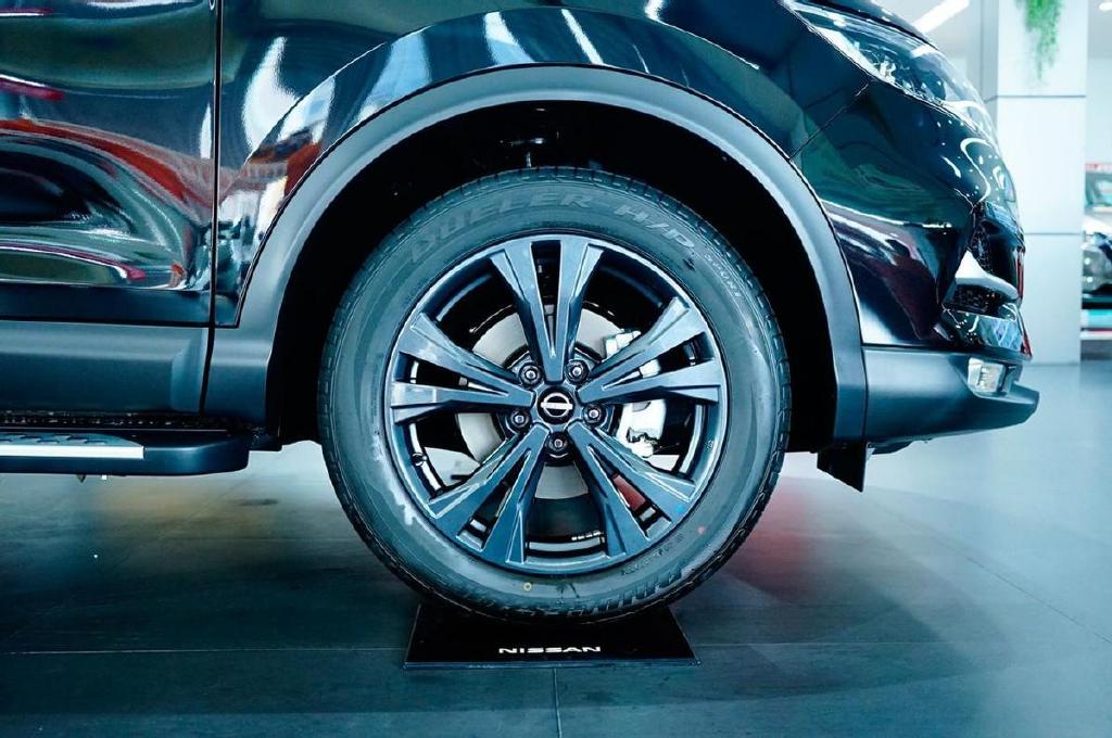 黑化装饰更酷 踏板方便儿童 日产逍客逍·夜版实拍简评休闲区蓝鸢梦想 - Www.slyday.coM 黑化装饰更酷 踏板方便儿童 日产逍客逍·夜版实拍简评休闲区蓝鸢梦想 - Www.slyday.coM