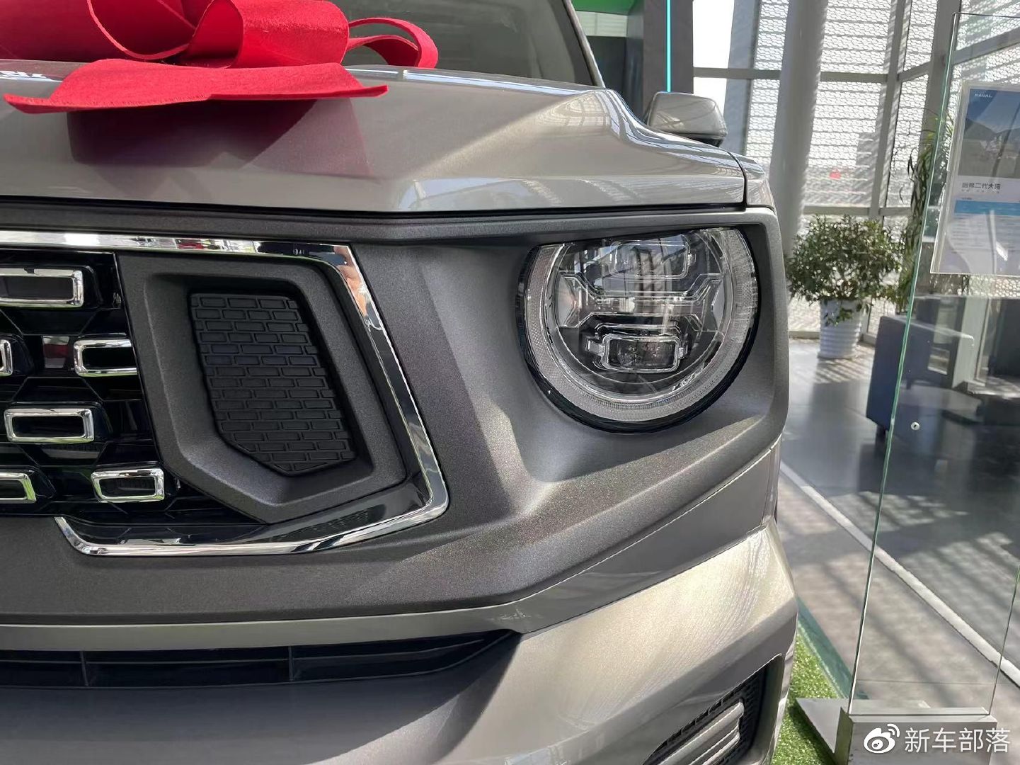 年轻人的轻越野SUV!哈弗二代大狗到店实拍,还有混动版