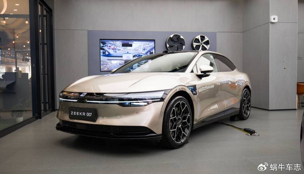 极氪007、小米SU7和智己L6哪个好?萌哥告诉你怎么选不纠结!