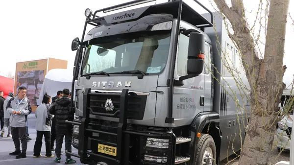 汕德卡底盘+精装内饰 实拍隆翠吉奥之星房车|卡车之友网