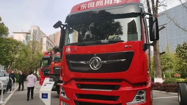 六款东风商用车亮相首届中国商用车论坛 展现东风魅力 | 卡车之友网