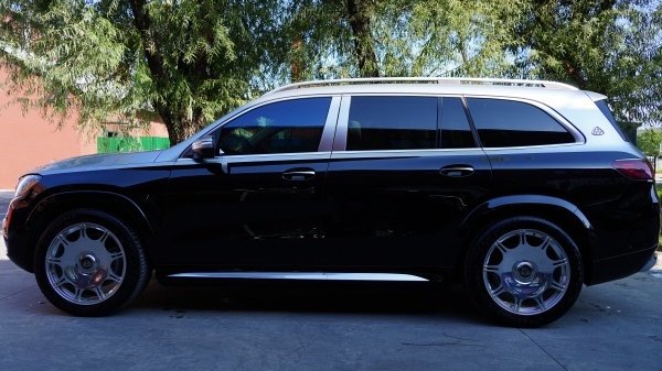 给奔驰迈巴赫披上智博士隐形车衣，奢华再升级！