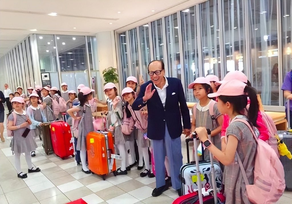 李嘉诚已成澳洲大地主，坐拥11万多亩地皮，每年又可收租几个亿