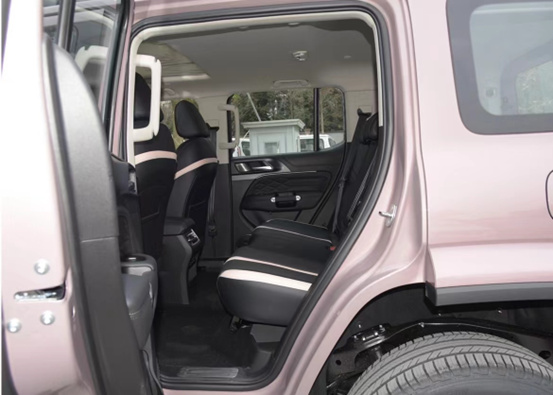 15-30万元预算,两款自主品牌硬派越野车,你更喜欢哪辆?