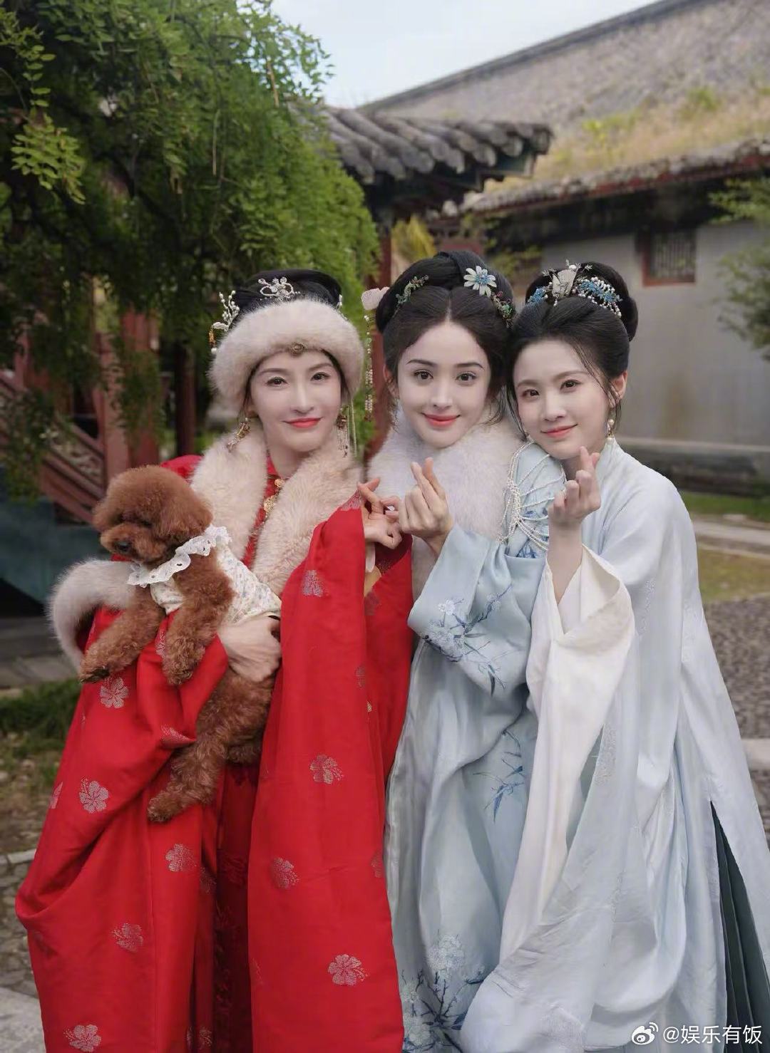 娜扎为张慧雯乘风加油，贴心数18圈转圈应援