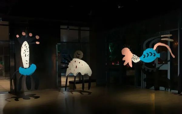 有可能是一份礼物——张天幕作品展在壹美术馆开展休闲区蓝鸢梦想 - Www.slyday.coM 有可能是一份礼物——张天幕作品展在壹美术馆开展休闲区蓝鸢梦想 - Www.slyday.coM