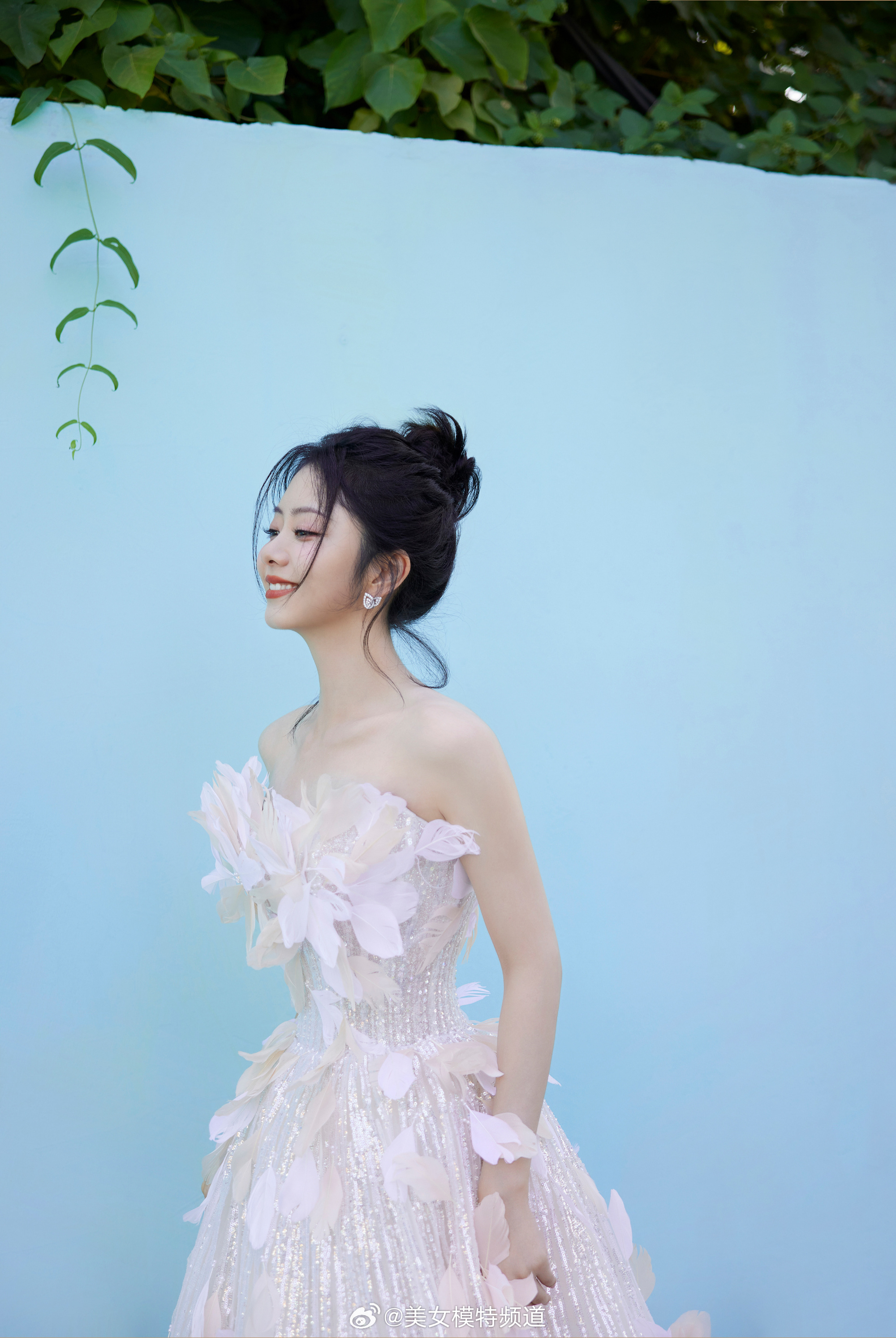 谭松韵精致柔美的女明星