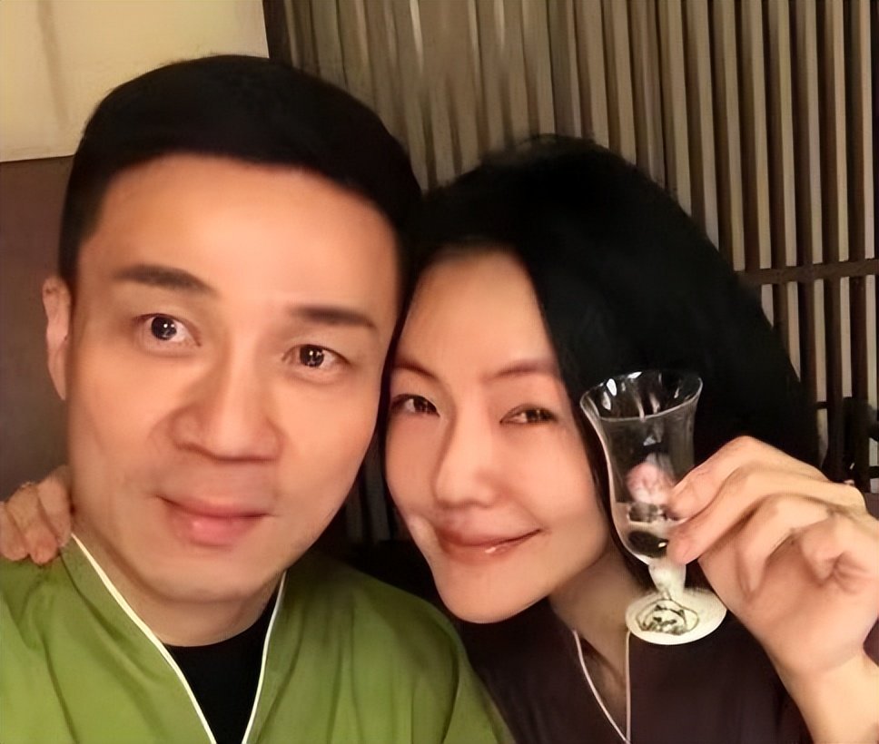 小S春节和老公小女儿澳洲旅游，网友曝疑似许雅钧要扶正小三信息