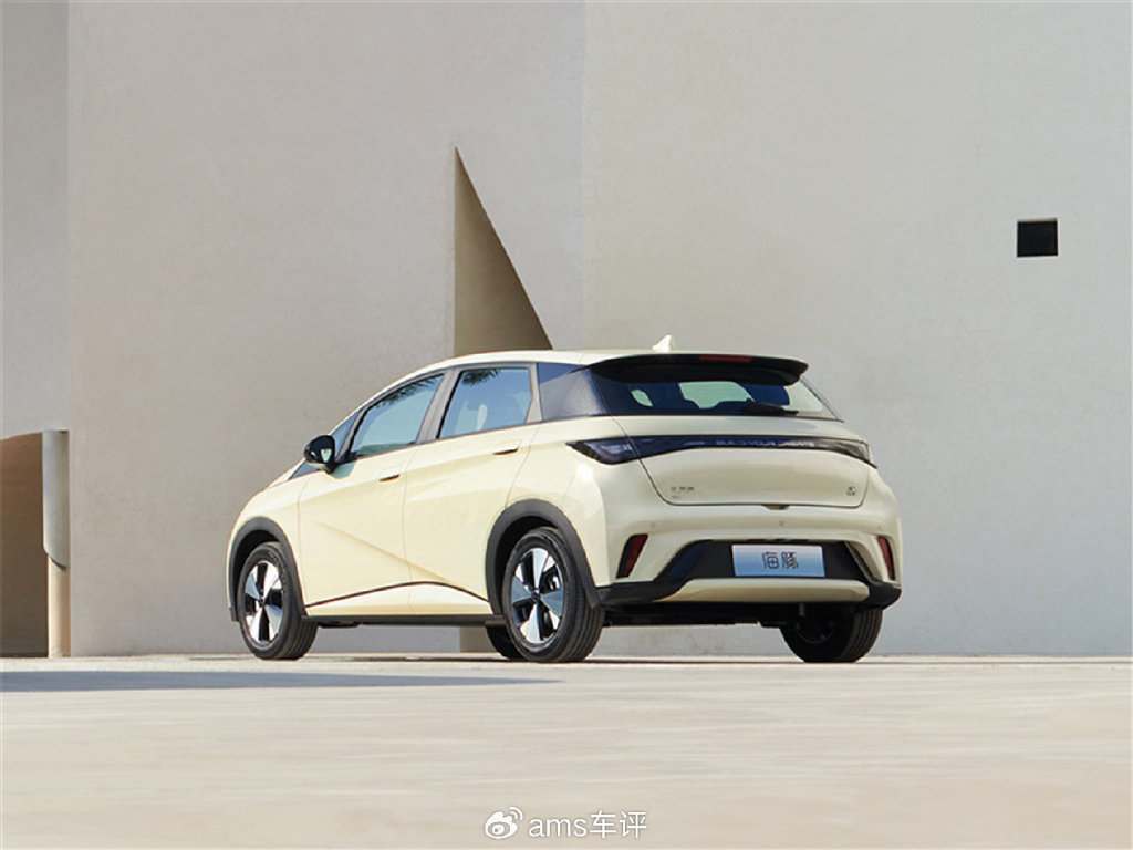 10万元出头就能“躺平”,纯电新来搅局者,没特点怎么行!