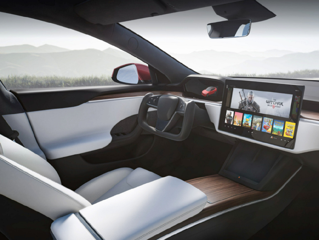 特斯拉Model S对比蔚来ET7,谁更符合年轻用户的胃口?